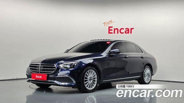 Mercedes-Benz E-Class 2022 — photo 1