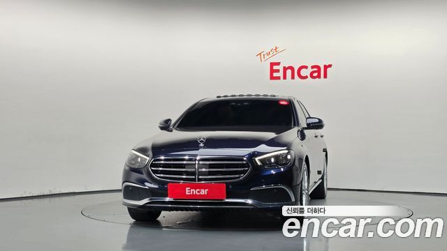 Mercedes-Benz E-Class 2022 — photo 3
