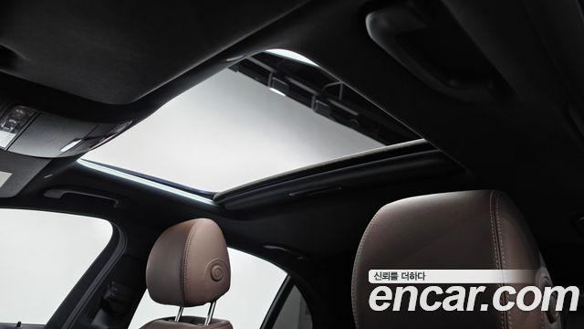 Mercedes-Benz E-Class 2022 — photo 22