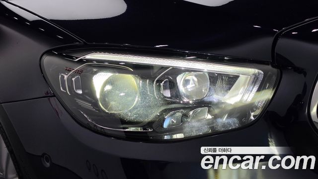 Mercedes-Benz E-Class 2022 — photo 8
