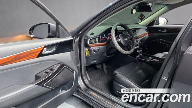 Kia K7 2017 — photo 10