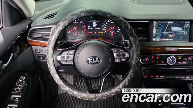 Kia K7 2017 — photo 13