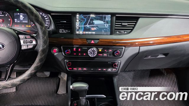 Kia K7 2017 — photo 14