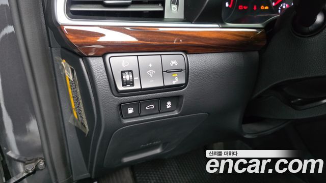 Kia K7 2017 — photo 17