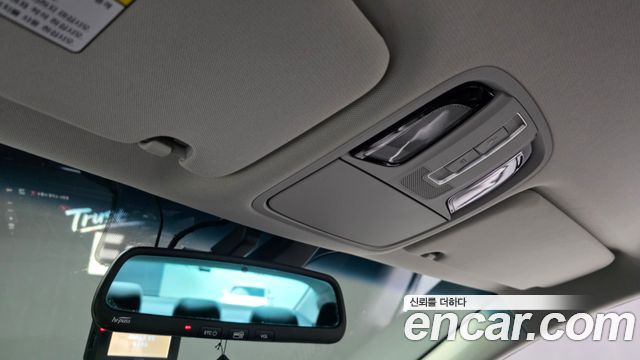 Kia K7 2017 — photo 18