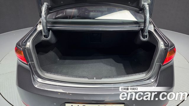 Kia K7 2017 — photo 20