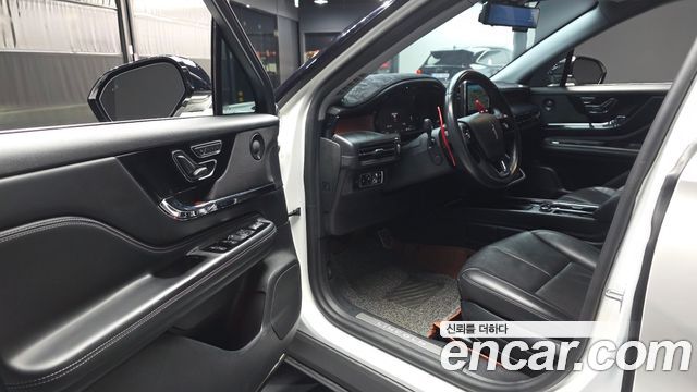 Lincoln Corsair 2020 — photo 13