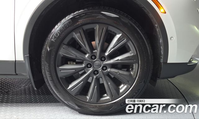 Lincoln Corsair 2020 — photo 7