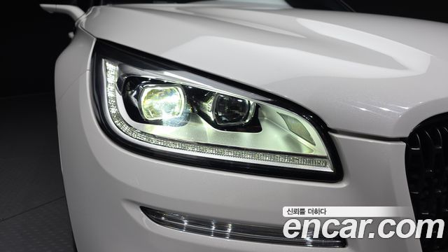 Lincoln Corsair 2020 — photo 8