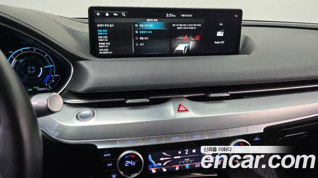 Genesis G80 2022 — photo 20