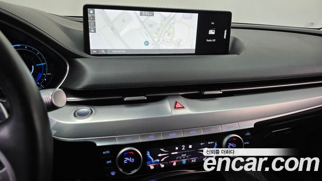 Genesis G80 2022 — photo 21