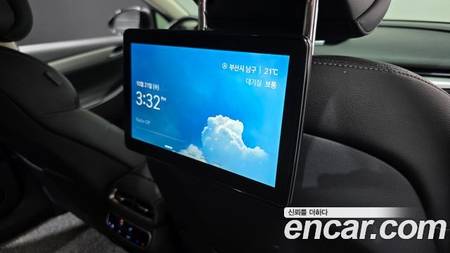 Genesis G80 2022 — photo 24