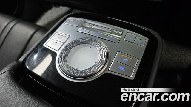 Genesis G80 2022 — photo 25