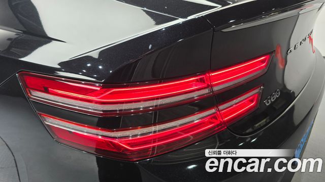 Genesis G80 2022 — photo 9