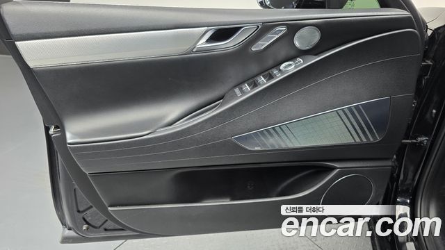 Genesis G80 2022 — photo 14