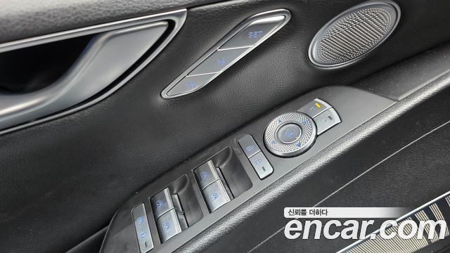 Genesis G80 2022 — photo 30