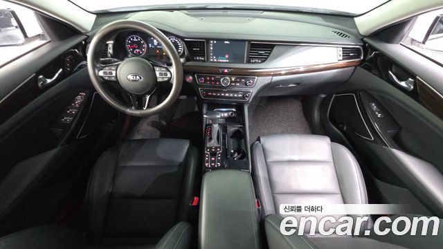 Kia K7 2018 — photo 10