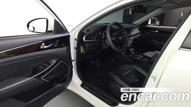 Kia K7 2018 — photo 13