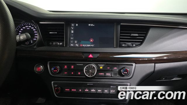 Kia K7 2018 — photo 20