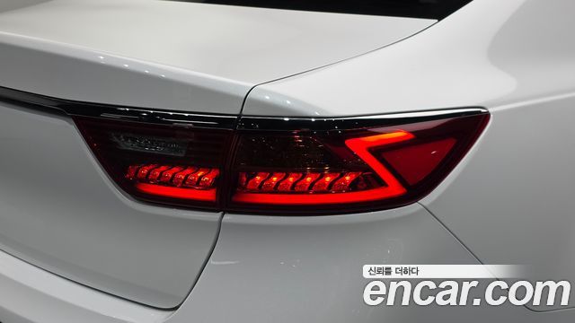 Kia K7 2018 — photo 9