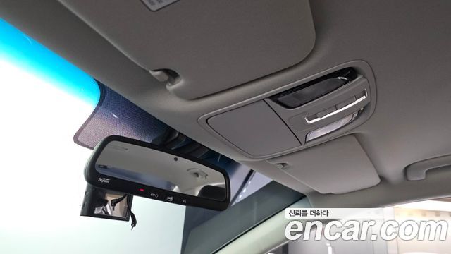 Kia K7 2018 — photo 31