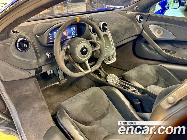 Mclaren 600LT 2020 — photo 12