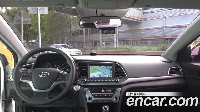 Hyundai AVANTE 2017 — photo 7