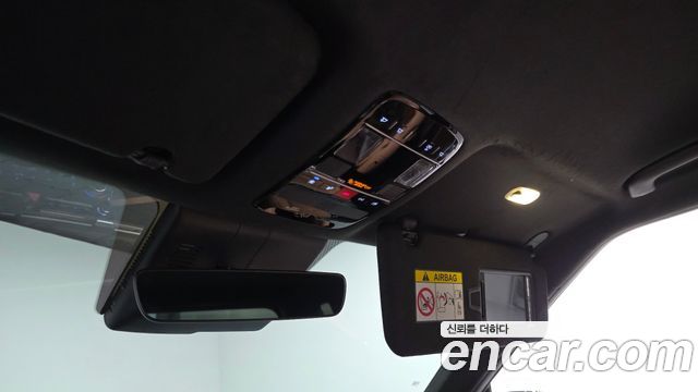 Hyundai Santafe 2025 — photo 28