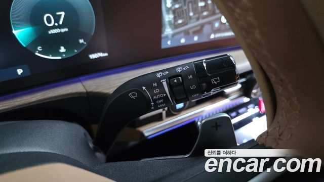 Hyundai Santafe 2025 — photo 39