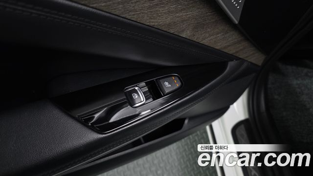 Kia K8 2022 — photo 19