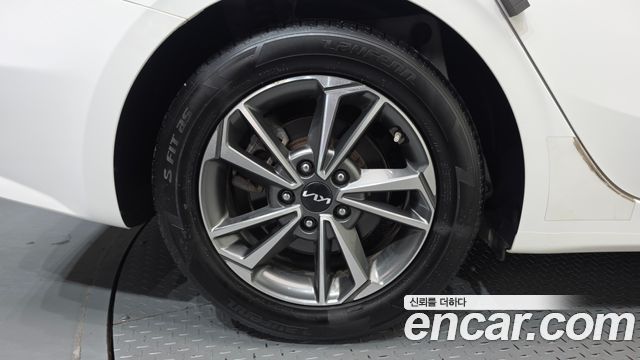Kia K3 2023 — photo 5
