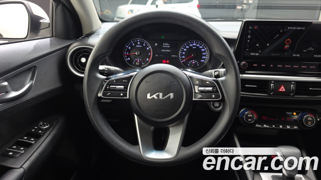 Kia K3 2023 — photo 19