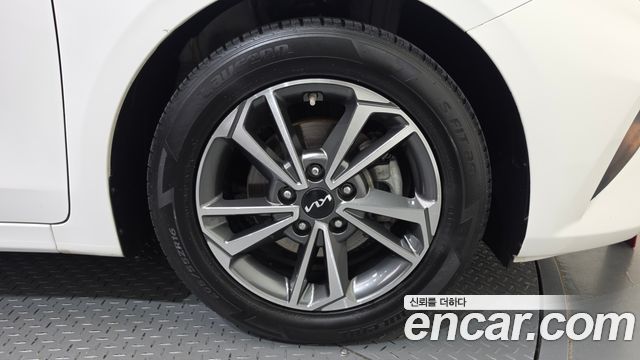 Kia K3 2023 — photo 7