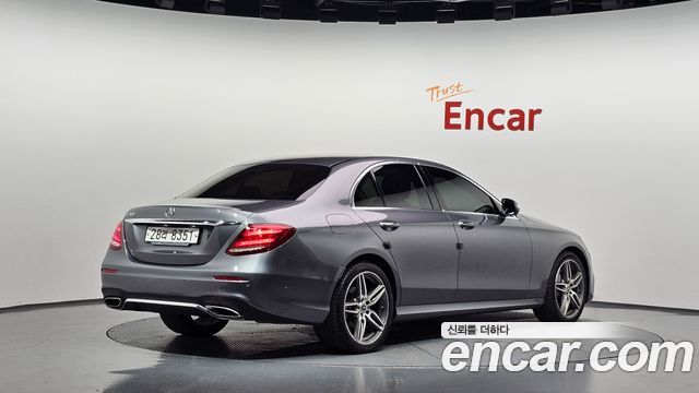 Mercedes-Benz E-Class 2019 — photo 2