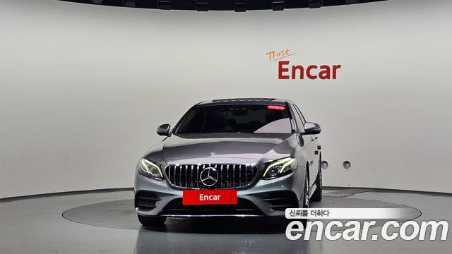 Mercedes-Benz E-Class 2019 — photo 3