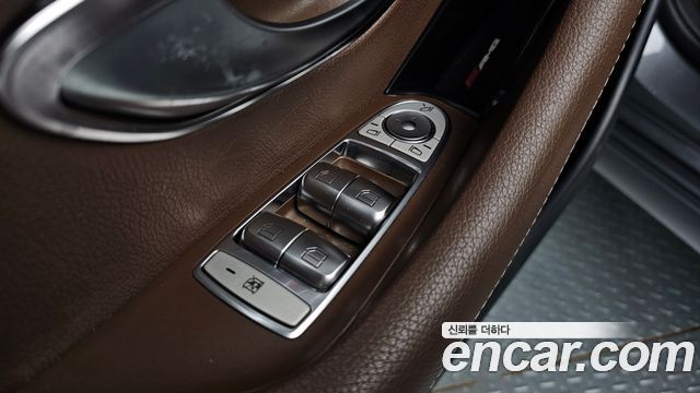 Mercedes-Benz E-Class 2019 — photo 28