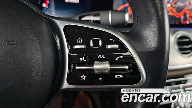 Mercedes-Benz E-Class 2019 — photo 33