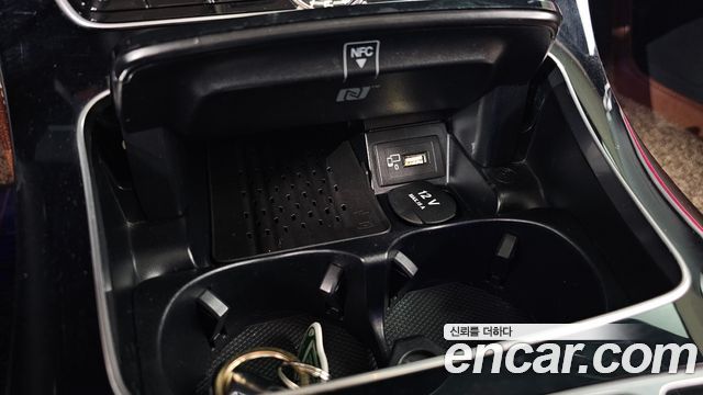 Mercedes-Benz E-Class 2019 — photo 36
