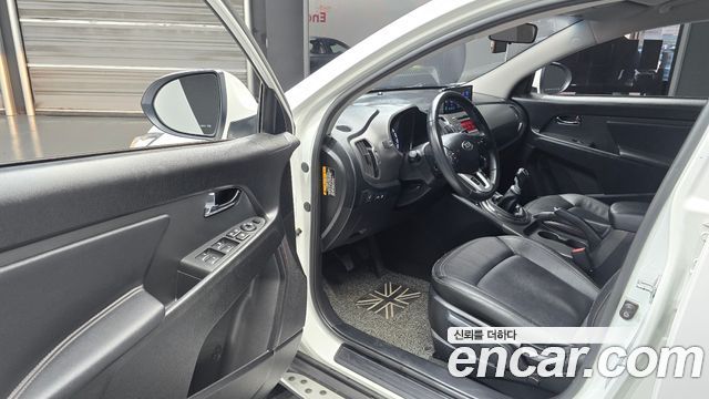 Kia Sportage 2013 — photo 10