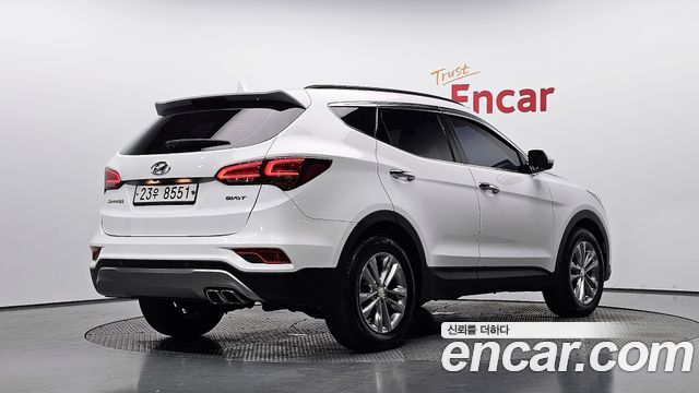 Hyundai Santafe 2017 — photo 2