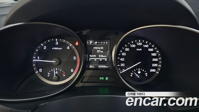 Hyundai Santafe 2017 — photo 11