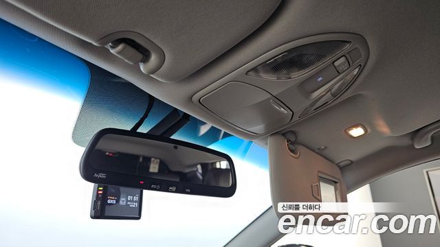 Hyundai Santafe 2017 — photo 25