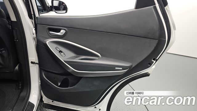 Hyundai Santafe 2017 — photo 15