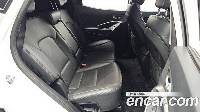 Hyundai Santafe 2017 — photo 27