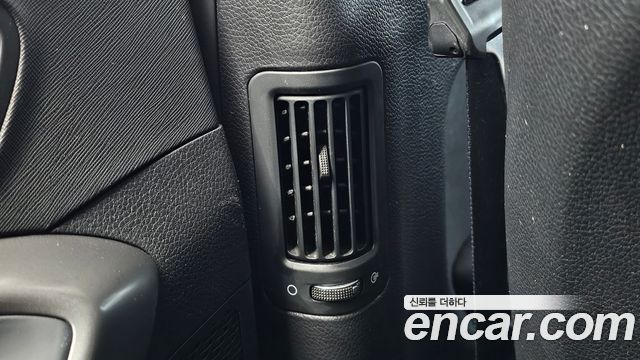 Hyundai Santafe 2017 — photo 28