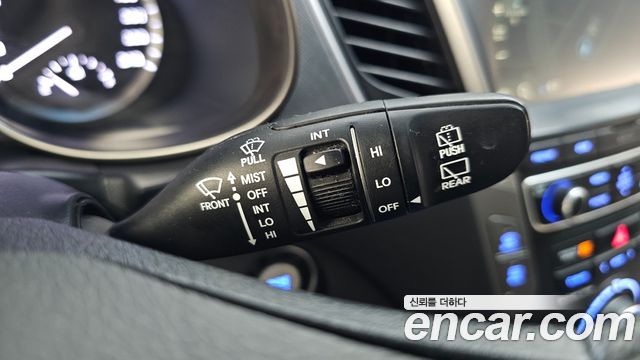 Hyundai Santafe 2017 — photo 29