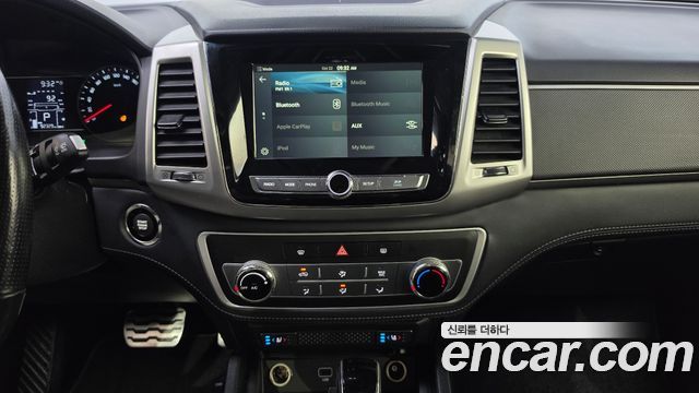 KG Mobility Rexton 2018 — photo 18