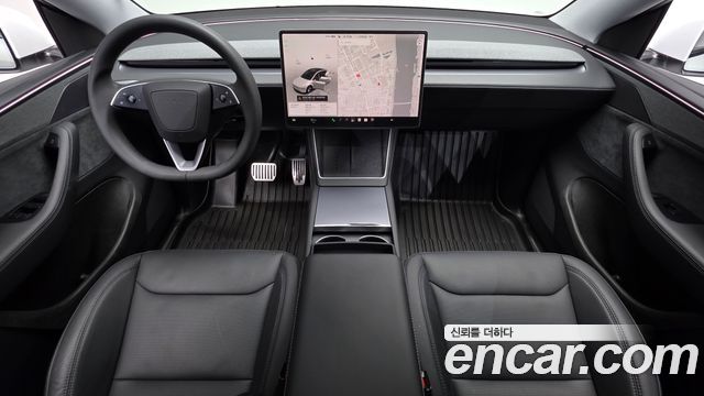 Tesla Model Y 2025 — photo 10