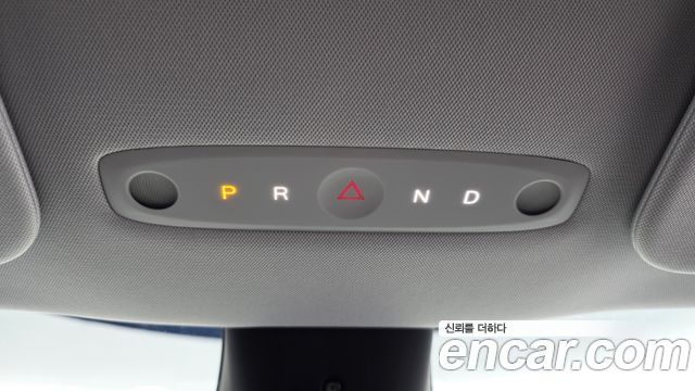 Tesla Model Y 2025 — photo 12