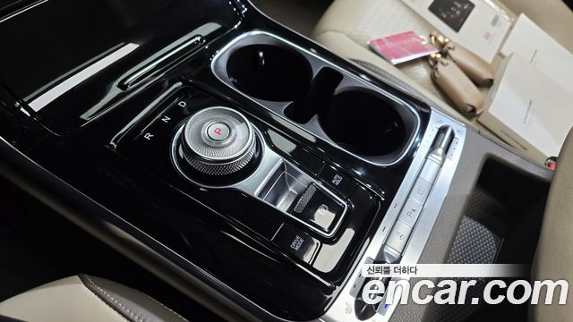 Kia Canival 2021 — photo 12